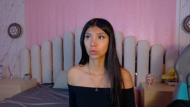 Isabella Marsh online show from 01-12-26, 07:42