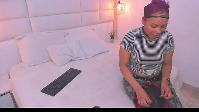 Sofia clk online show from 04-13-26, 03:21