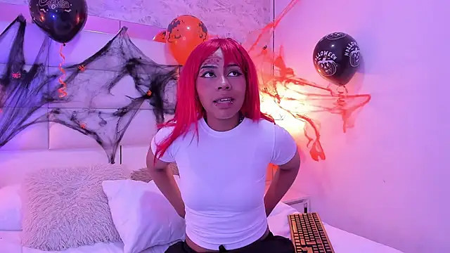 Sofia clk online show from 10-31-25, 04:09