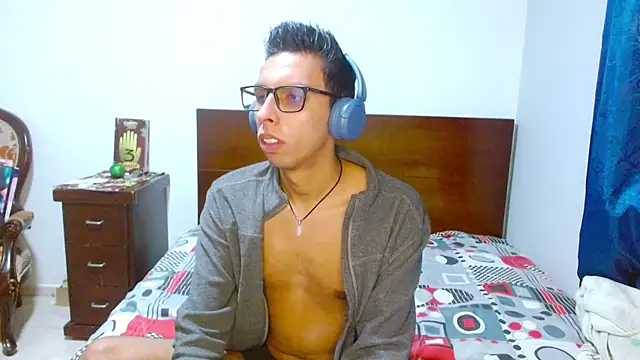 DavTwink3100 online show from 12-23-25, 02:44