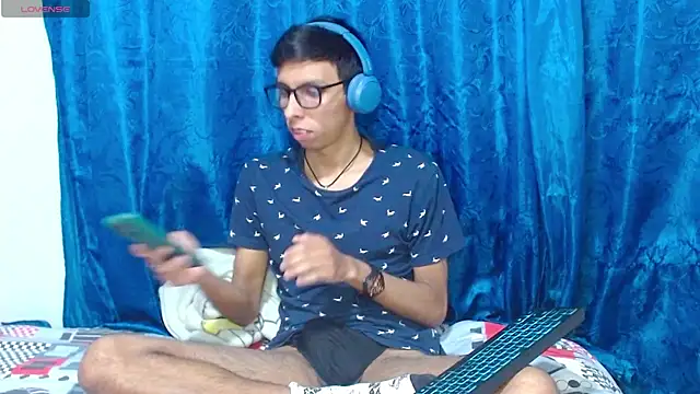 DavTwink3100 online show from 04-06-26, 01:34