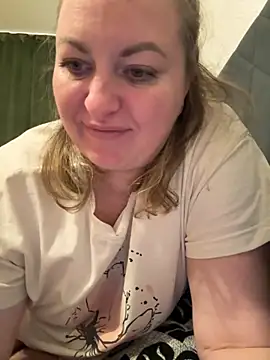 Amelia-Diamond online show from 11-22-25, 02:16