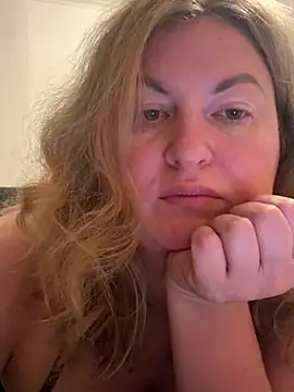 Amelia-Diamond online show from 11-23-25, 11:37