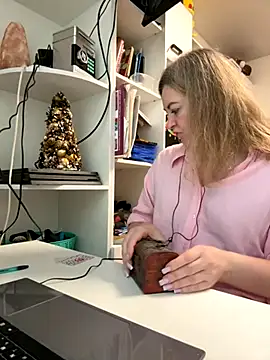 Amelia-Diamond online show from 12-02-25, 11:23