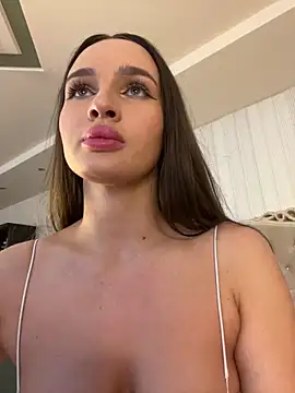 Snapshot of LillyNatty18 chatting on 05-21-26, 10:40 LillyNatty18 online show from 05-21-26, 10:40