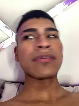 Emiliano Reyes online show from 11-23-25, 06:56