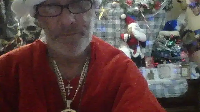 Snapshot of bigdaddyrooster chatting on 12-20-25, 09:45 bigdaddyrooster online show from 12-20-25, 09:45