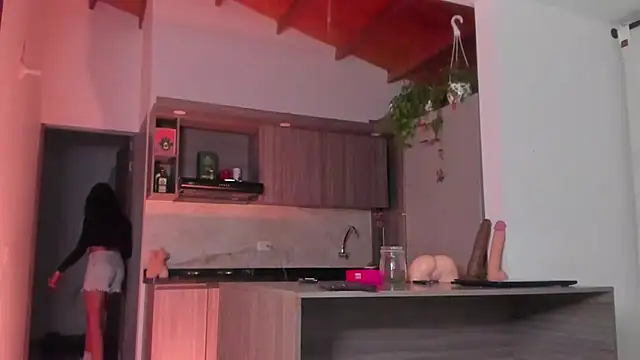 valeriahornier online show from 11-15-25, 06:50