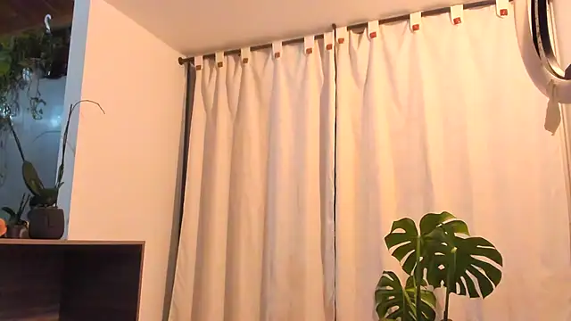 valeriahornier online show from 04-30-26, 04:08
