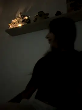 valeriahornier online show from 12-22-25, 01:50