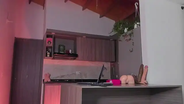 valeriahornier online show from 11-13-25, 05:44