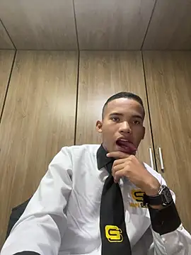 Snapshot of Danielalois chatting on 05-19-26, 02:18 Danielalois online show from 05-19-26, 02:18