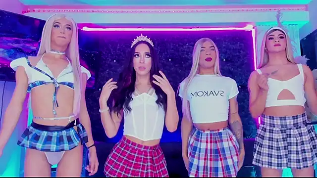 Queens Wonders Blonders online show from 01-17-26, 07:45