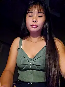 Squirrel-Pear online show from 10-18-25, 09:17
