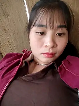 Squirrel-Pear online show from 11-17-25, 02:15