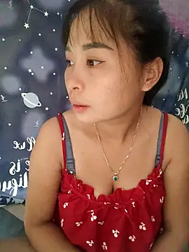 Squirrel-Pear online show from 10-26-25, 11:38