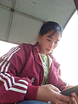 Squirrel-Pear online show from 11-24-25, 09:53