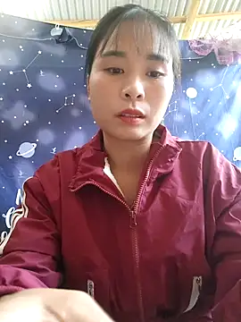 Squirrel-Pear online show from 11-14-25, 01:09