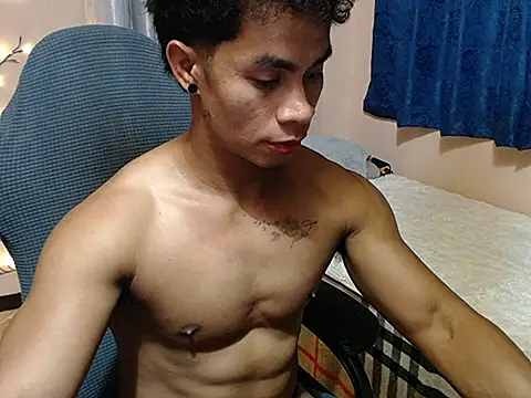 Snapshot of MorenoJake chatting on 10-18-25, 12:18 MorenoJake online show from 10-18-25, 12:18