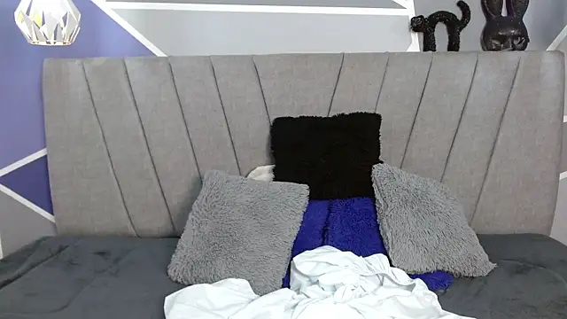 luna merie online show from 12-20-25, 12:41