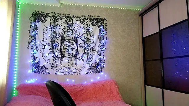 VETT KITTY online show from 10-30-25, 07:50