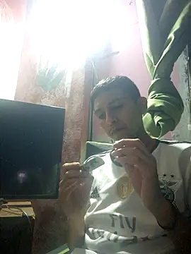 Snapshot of Pedropuente200 chatting on 07-01-26, 04:35 Pedropuente200 online show from 07-01-26, 04:35