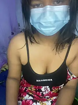 Luna Babe25 online show from 10-18-25, 06:54