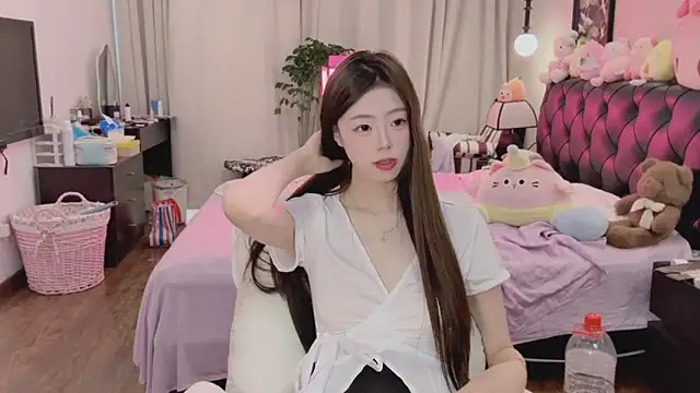 Onecutelittle online show from 05-16-26, 06:45