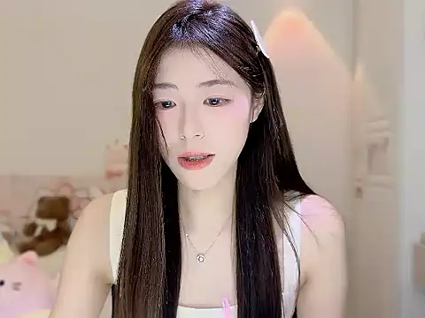 Onecutelittle online show from 10-24-25, 04:50