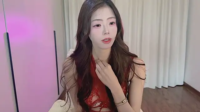 Onecutelittle online show from 05-03-26, 05:56