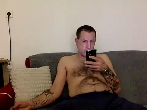 Filip 76 online show from 11-25-25, 04:51