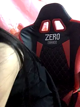 Kylie beem online show from 10-28-25, 01:50