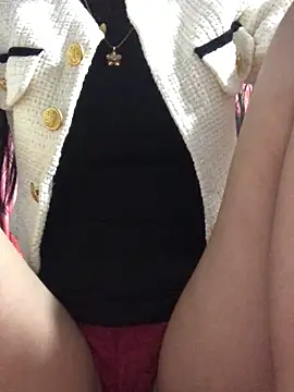 Kylie beem online show from 11-03-25, 02:28