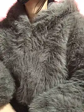 Kylie beem online show from 11-25-25, 01:22