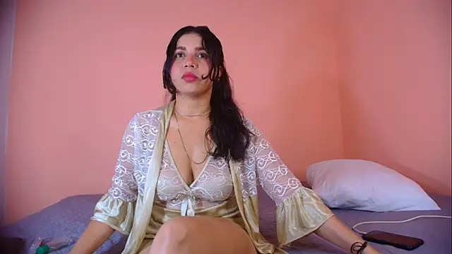Snapshot of Cleo_Sexy1 chatting on 10-18-25, 05:04 Cleo Sexy1 online show from 10-18-25, 05:04