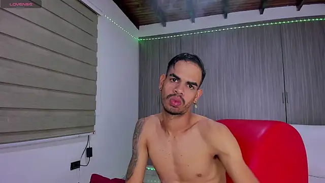 Snapshot of Mystic_sexzonexxx chatting on 11-20-25, 01:34 Mystic sexzonexxx online show from 11-20-25, 01:34