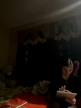 chocolatestrawberrydips online show from 12-04-25, 08:57