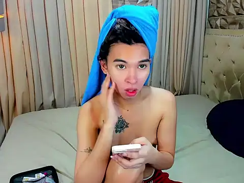 Snapshot of hardcocktwink chatting on 04-19-26, 05:08 hardcocktwink online show from 04-19-26, 05:08