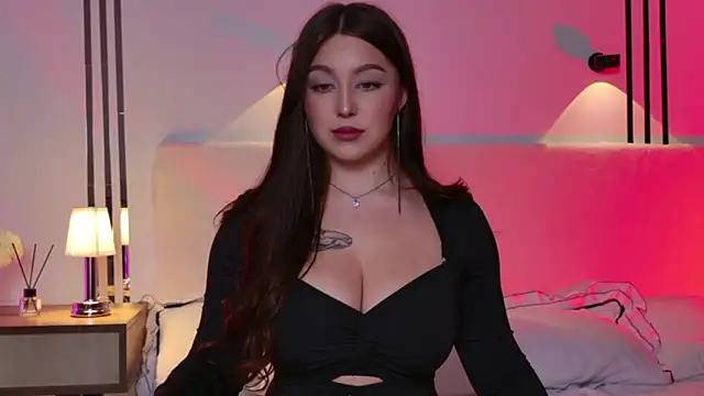  Tessa May  online show from 11-26-25, 11:27