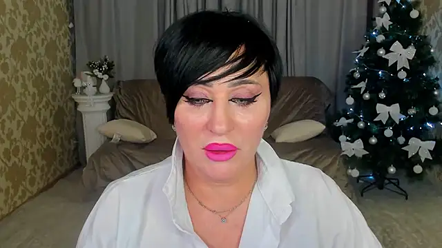 KiraTempt online show from 12-19-25, 12:07