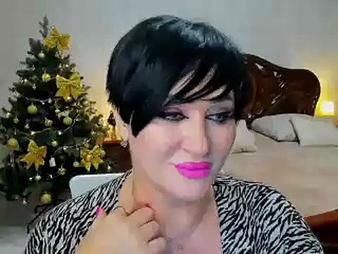 KiraTempt online show from 12-21-25, 10:17