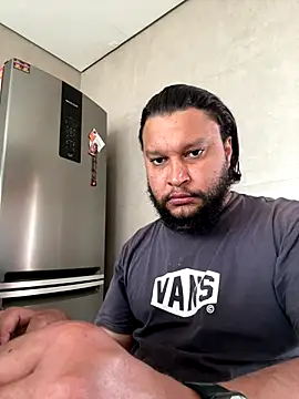 Snapshot of LoboCachorro chatting on 10-30-25, 01:09 LoboCachorro online show from 10-30-25, 01:09