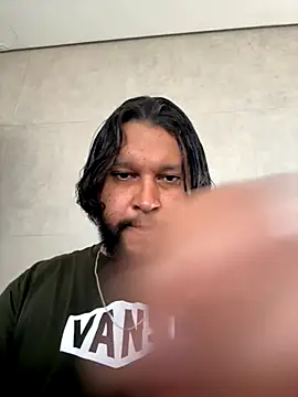 Snapshot of LoboCachorro chatting on 10-31-25, 01:08 LoboCachorro online show from 10-31-25, 01:08