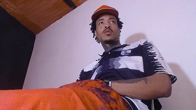 Anaconda larga online show from 04-01-26, 01:23