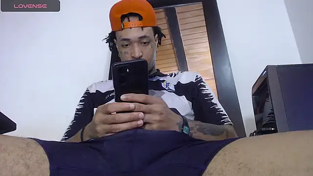 Anaconda larga online show from 06-20-26, 03:17
