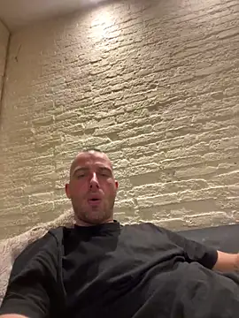 Rotteei1 online show from 11-30-25, 07:47