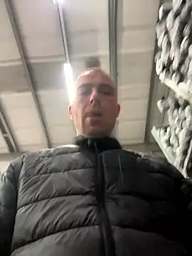 Rotteei1 online show from 11-07-25, 08:19