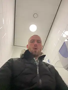 Rotteei1 online show from 02-18-26, 08:44