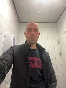 Rotteei1 online show from 04-17-26, 01:36