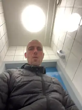 Rotteei1 online show from 11-10-25, 02:44